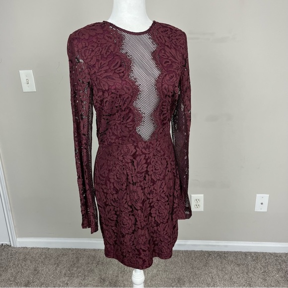 TOBI RAVEN WINE LACE BODYCON LONG SLEEVE MINI DRESS PLUNGE ILLUSION NECK LARGE - Picture 6 of 16